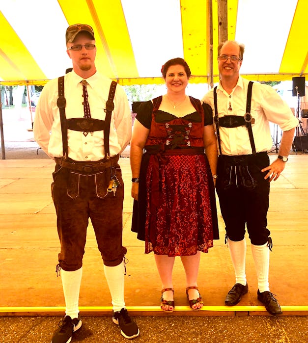 Off-the-Shoulder Blouse w/ Gathers