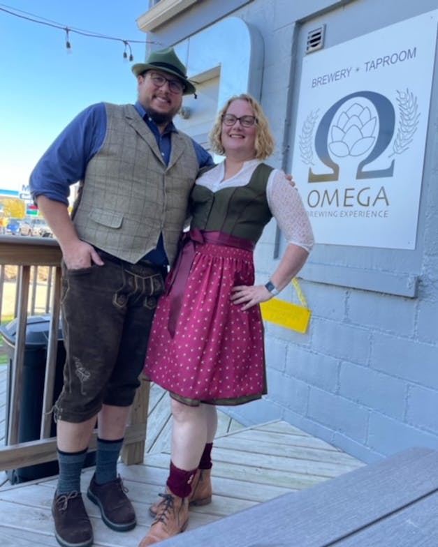 Black Lace V-Neck Dirndl Blouse