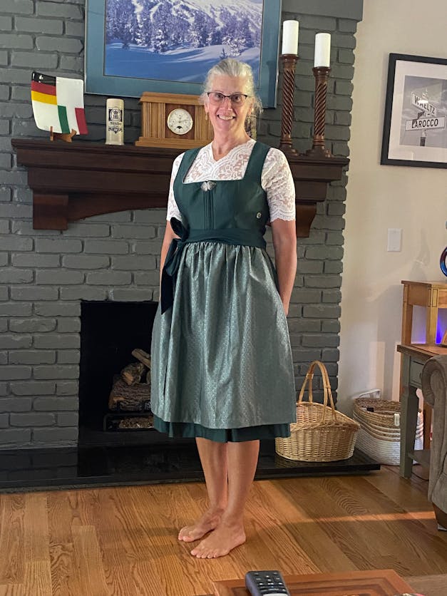 Alfina Dirndl