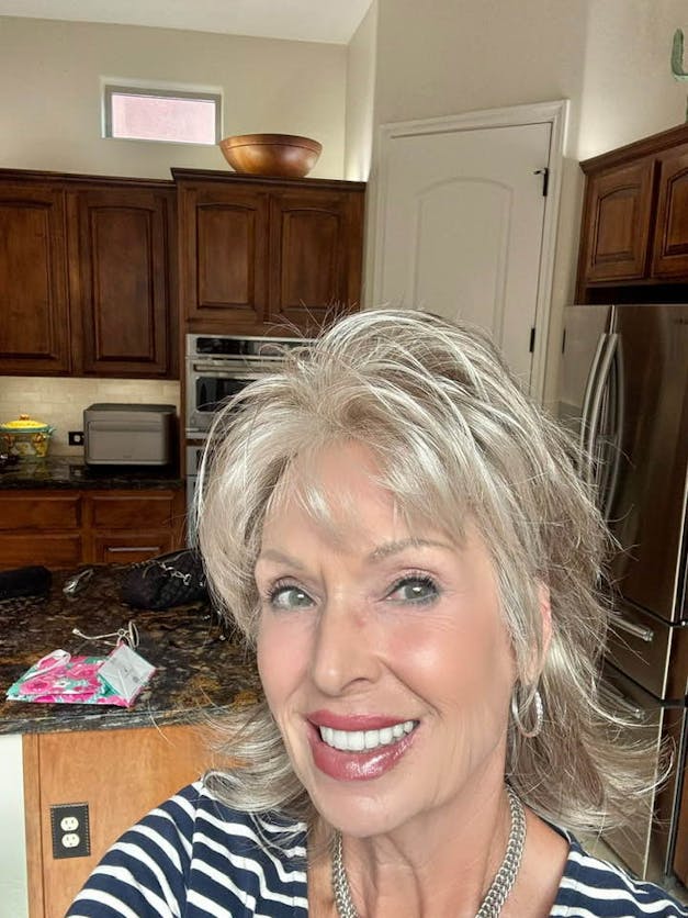 Katie (medium wig)