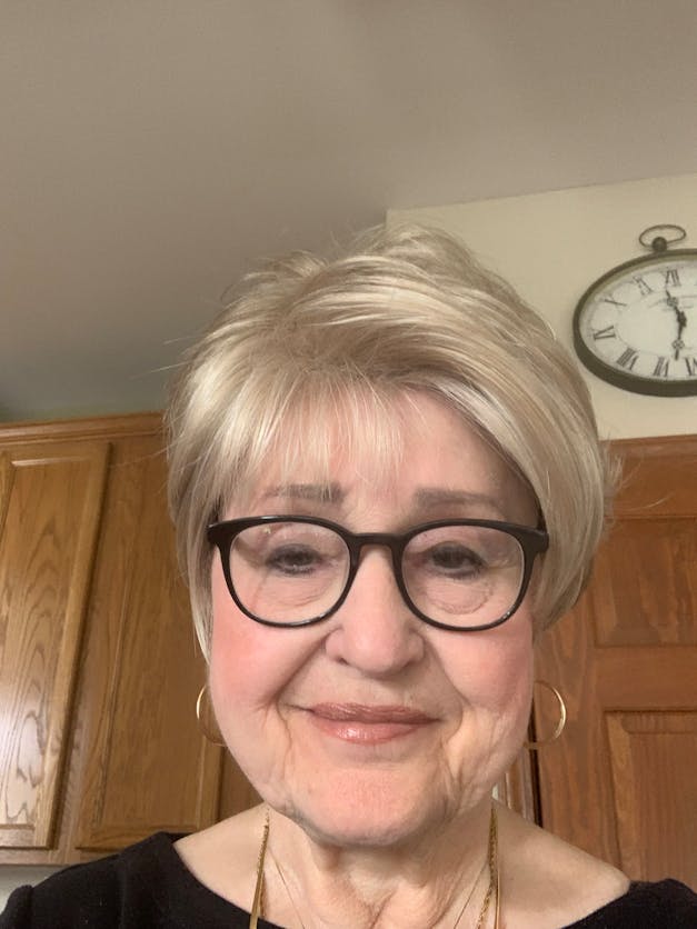 Cristi Large (short wig)
